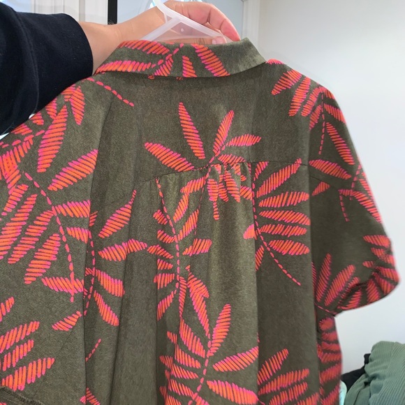 Palm tree button down - Picture 5 of 5